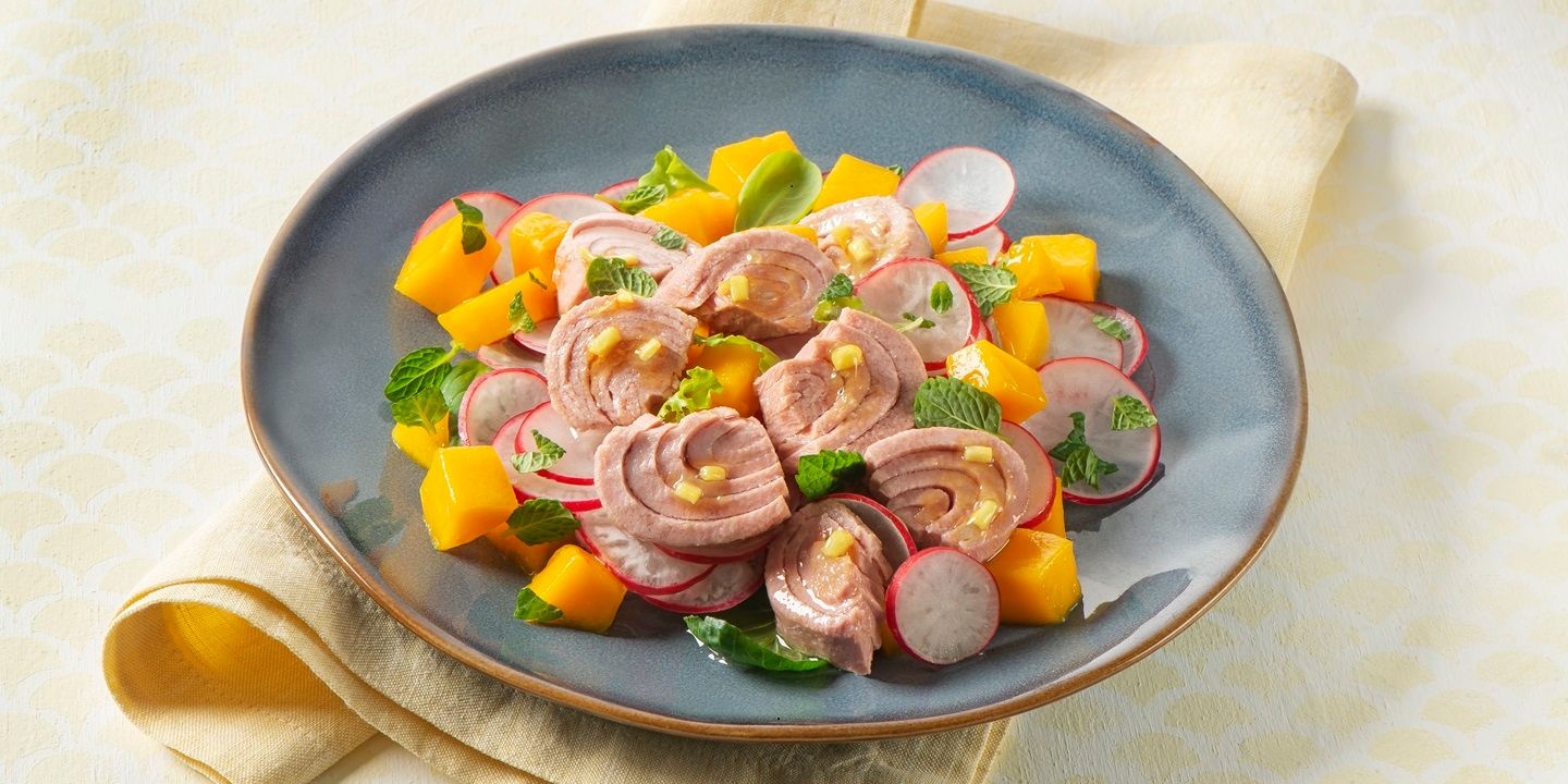 Insalatina mango e rapanelli e menta con Trancetti di Tonno
