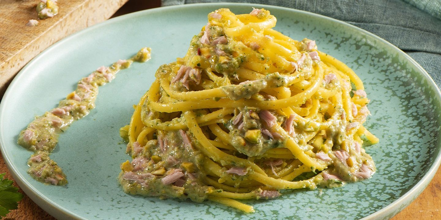 Pasta con Pesto al Tonno, Pistacchi e Limone