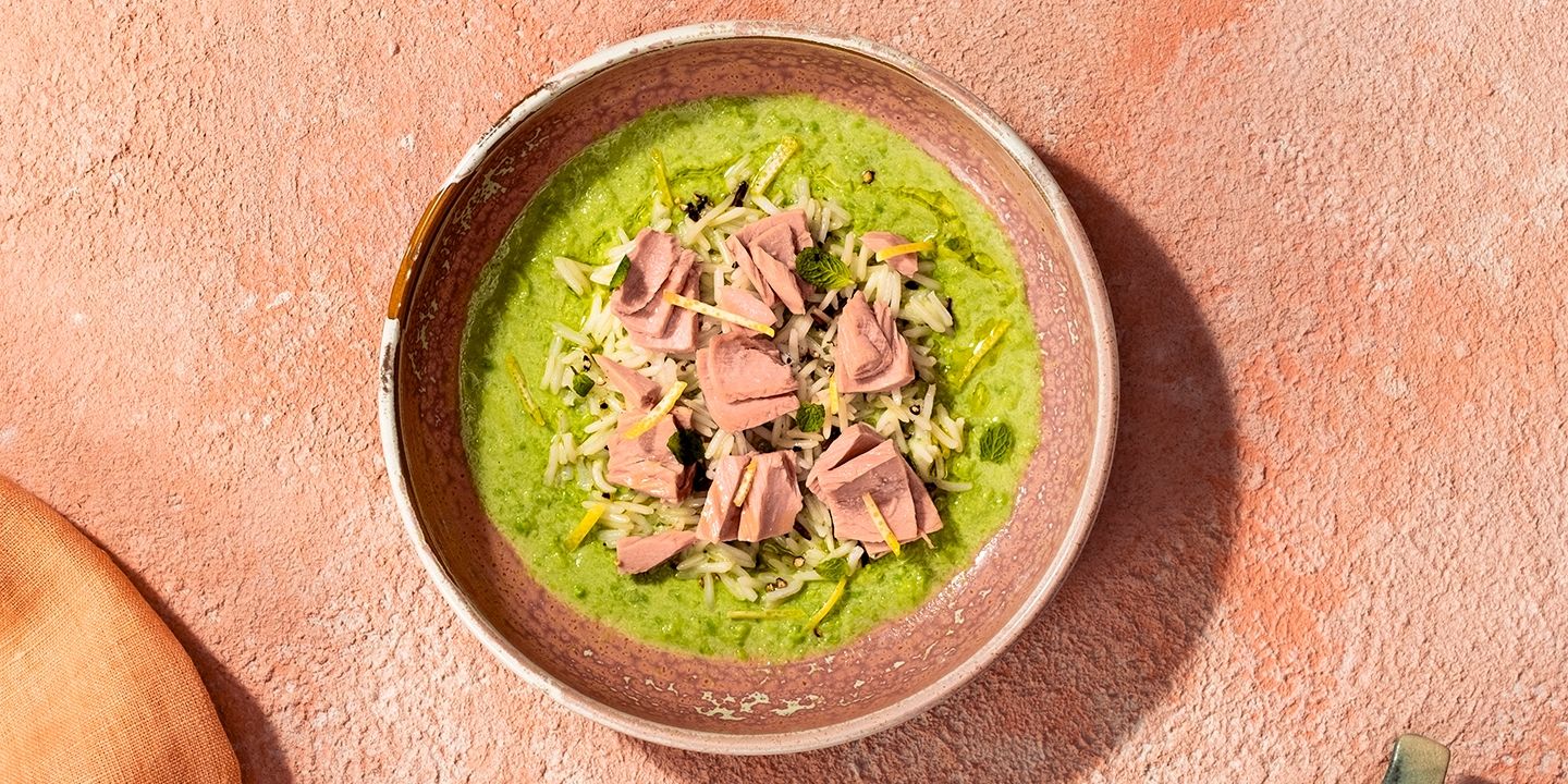 Crema di piselli con riso selvaggio, tonno e menta