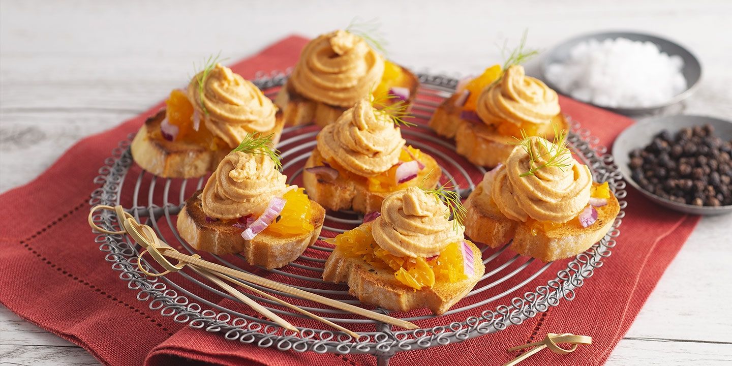 Canapè al Paté Rio Mare Salmone Rosa con arancia, cipollotto e aneto