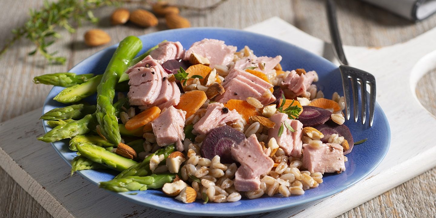 Insalata di farro e asparagi con Tonno Limone e Pepe