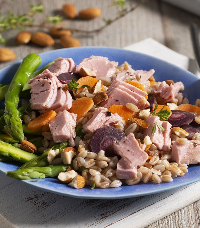Insalata di farro e asparagi con Tonno Limone e Pepe