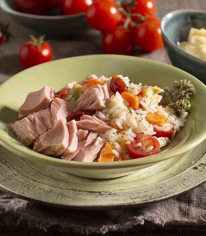 Insalata di riso con tonno