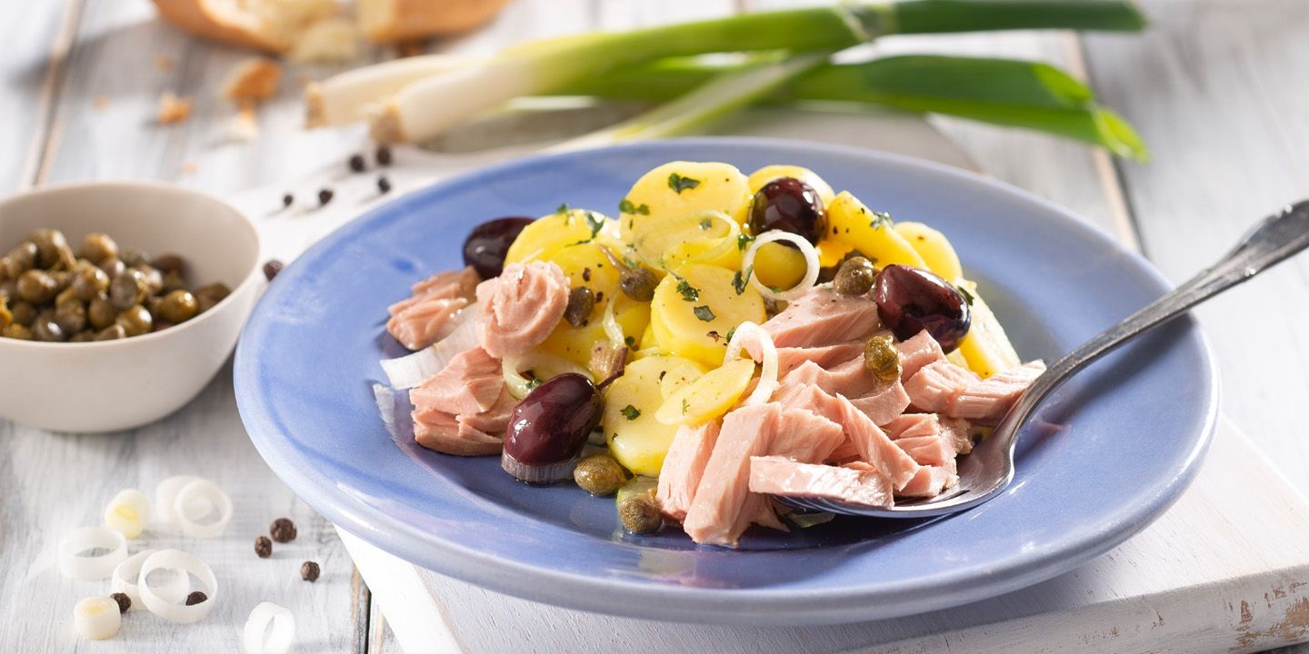 Insalata di patate e tonno