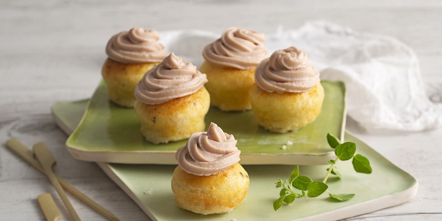 Mini muffin al parmigiano con Paté Rio Mare Tonno