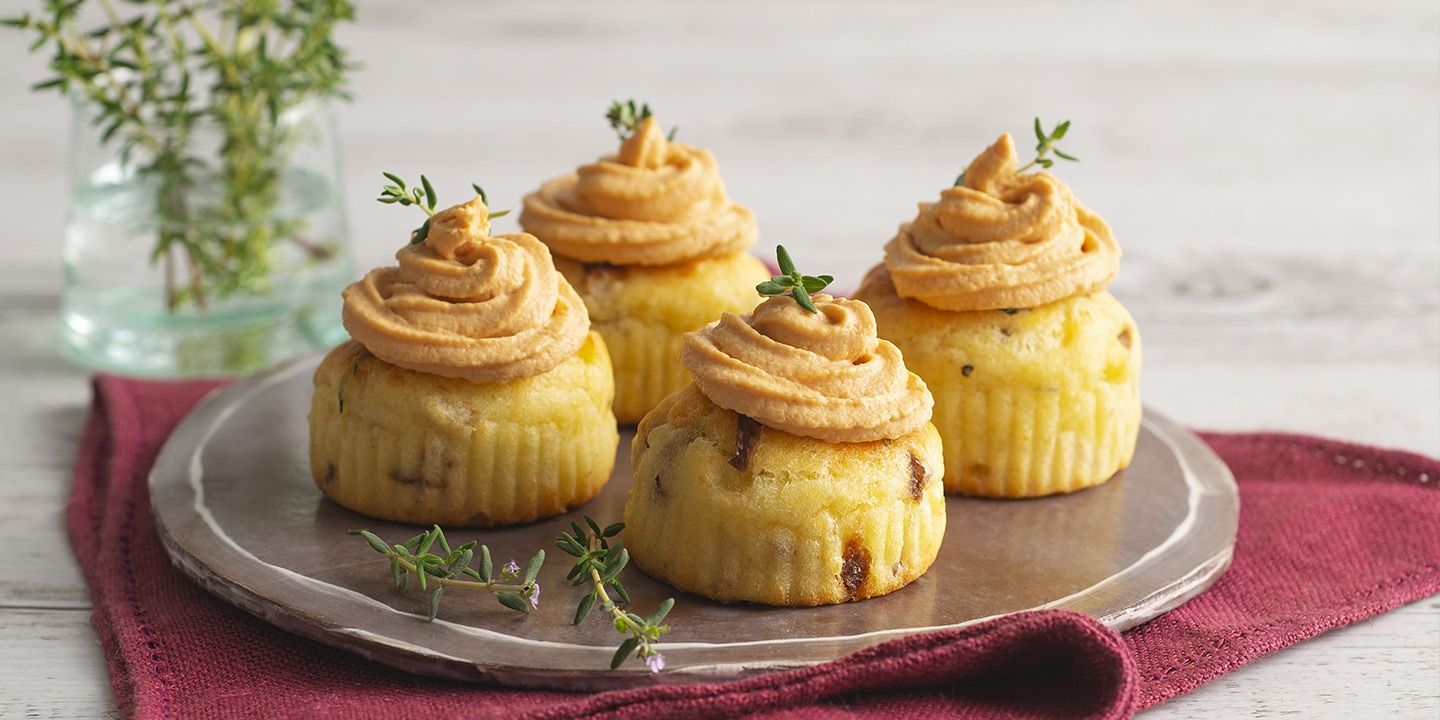 Mini muffin alla cipolla rossa con Paté Rio Mare Salmone Rosa