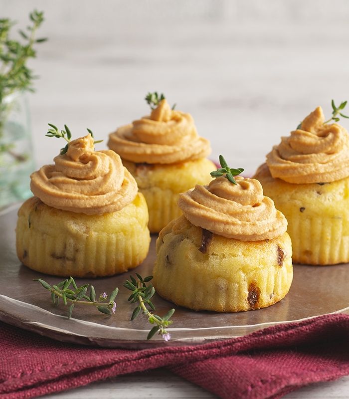 Mini muffin alla cipolla rossa con Paté Rio Mare Salmone Rosa