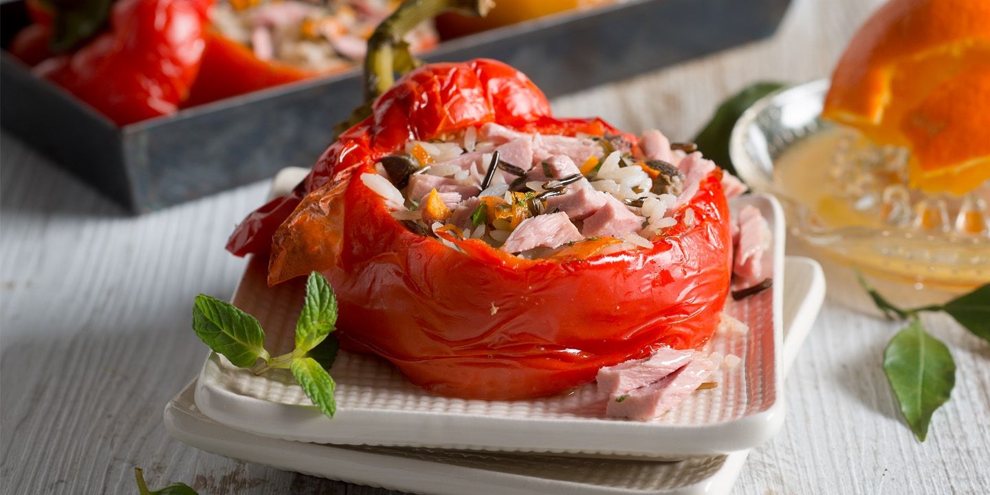 Peperoni ripieni di riso e tonno