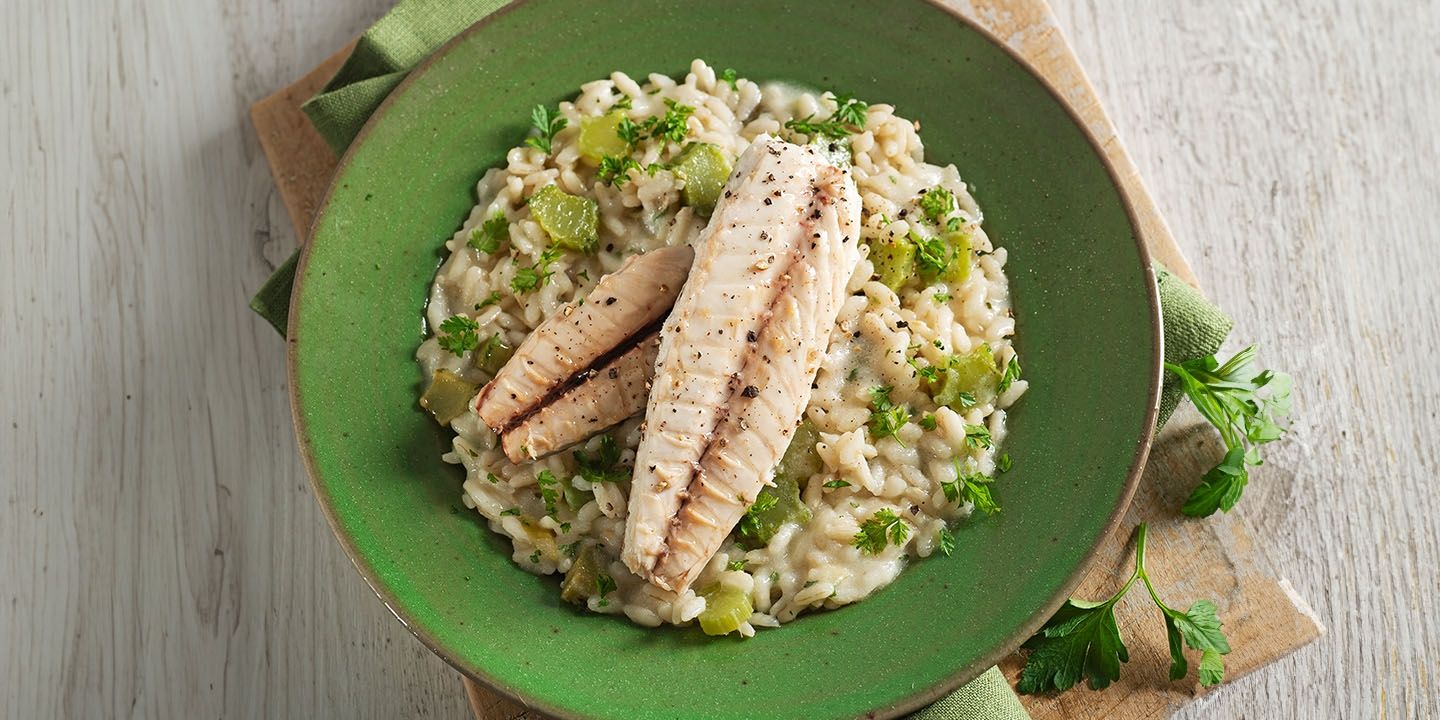 Risotto di gambi di carciofo con filetti di sgombro