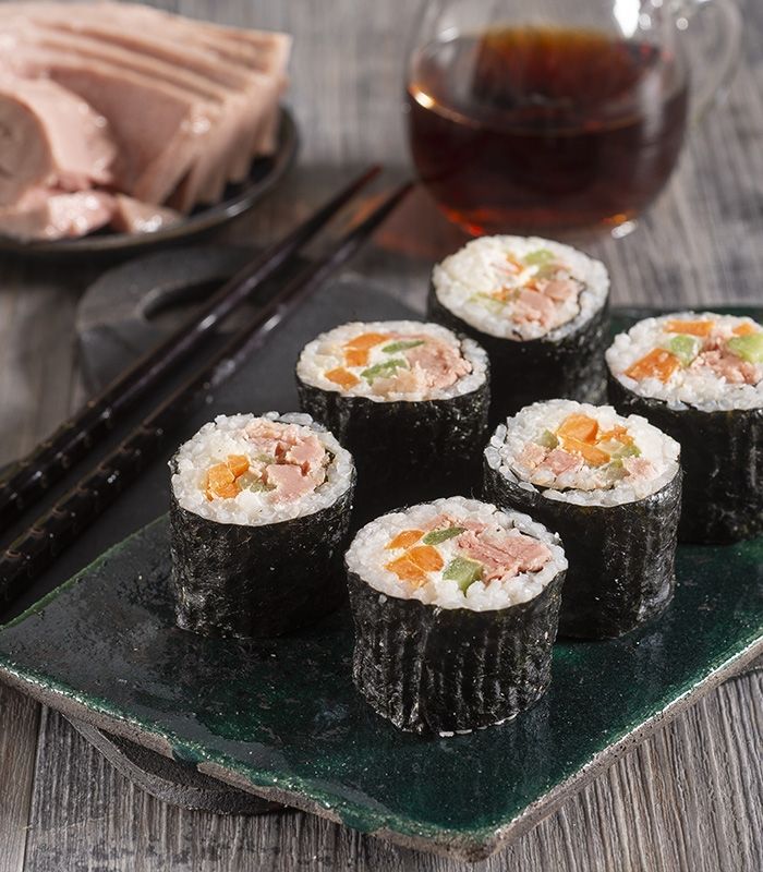 Sushi con tonno