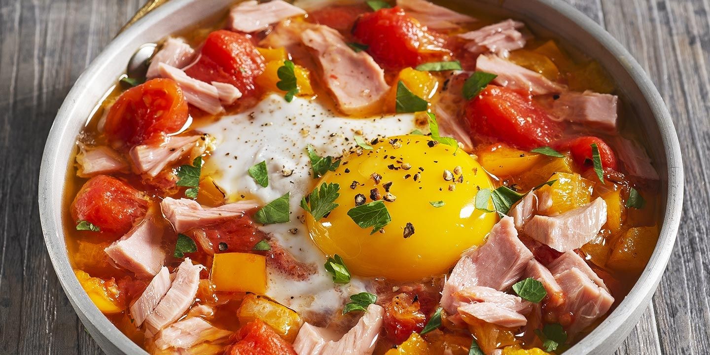 Uova al pomodoro con Tonno e peperoni